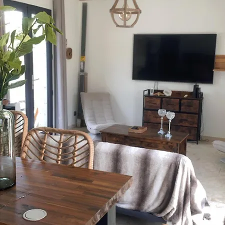 Chez Stephanie Au Calme Holiday home Martigues